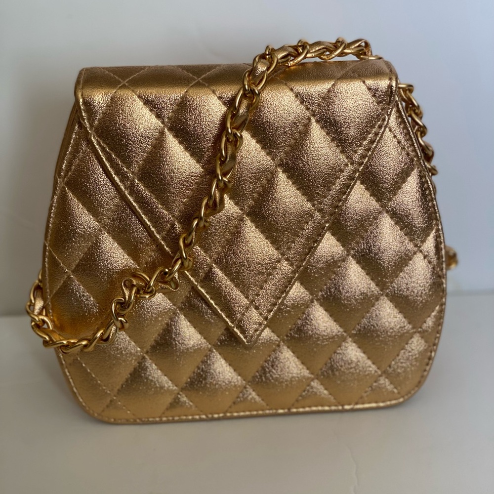 Small Gold tone quilted shoulder purse clutch bag